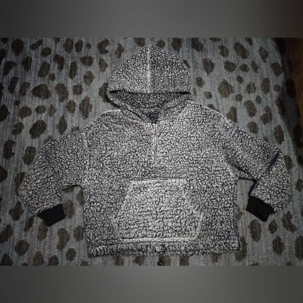 Love Tree Gray Shirpa Teddy Quarter Zip Pullover sz S